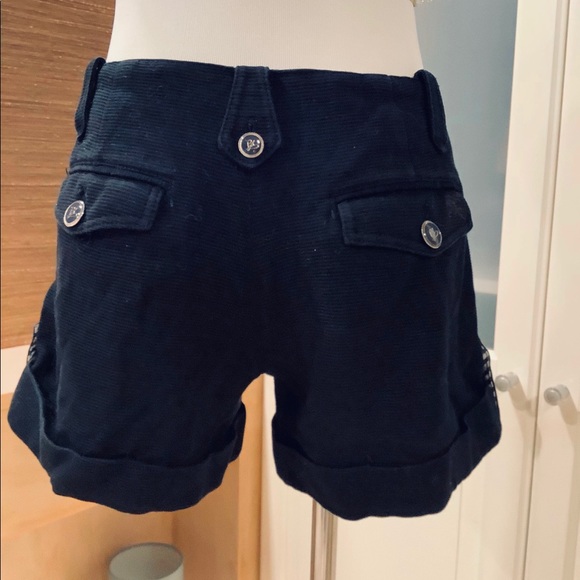 ✨Burberry✨ Military Style Black Shorts - Picture 2 of 5